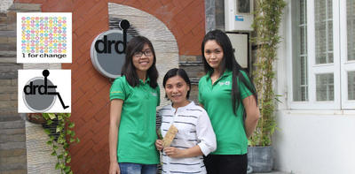 Huong Nguyen (left) and Thanh Tran, (SBT) with Luu Thi Anh Loan (DRD)