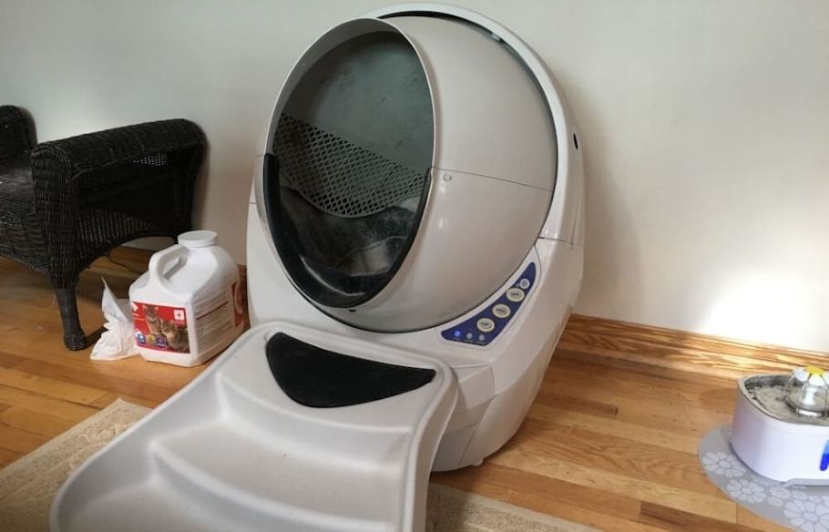 Photograph of the Litter-Robot, an automatic, self-cleaning litter box for cats.