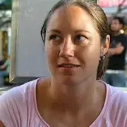 Head shot of Tsara Shelton